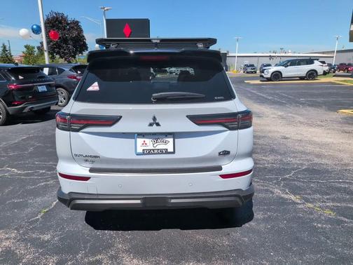 Diamond White 2026 Mitsubishi Outlander Trail Edition S-AWC