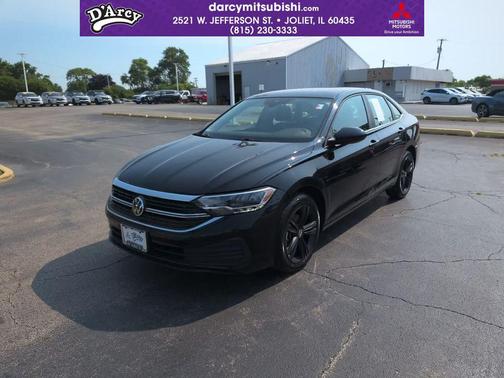 Deep Black 2024 Volkswagen Jetta 1.5T SE