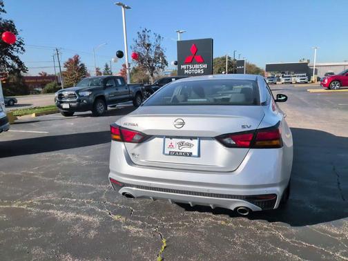 Brilliant Silver Metallic 2024 Nissan Altima 2.5 SV