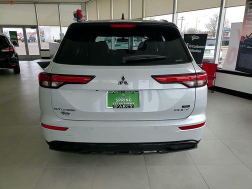 2025 Mitsubishi Outlander PHEV SEL