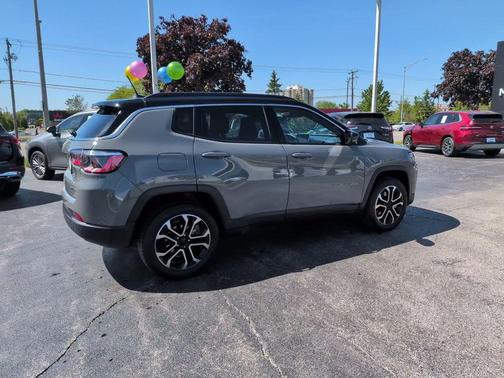 Sting-Gray Clearcoat 2023 Jeep Compass Limited