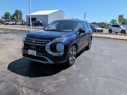 Cosmic Blue 2026 Mitsubishi Outlander SE S-AWC