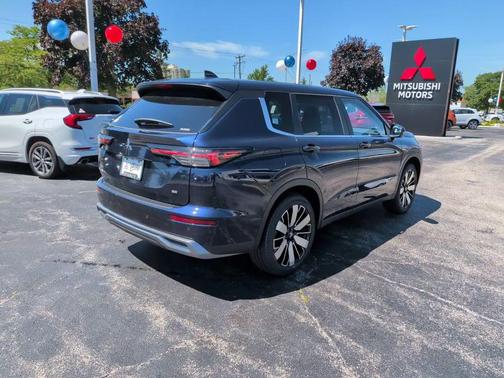 Cosmic Blue 2026 Mitsubishi Outlander SE S-AWC