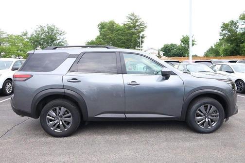 Gun Metallic 2025 Nissan Pathfinder SV