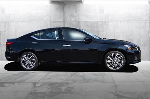 2025 Nissan Altima SL