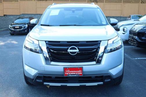 Brilliant Silver Metallic 2023 Nissan Pathfinder SL