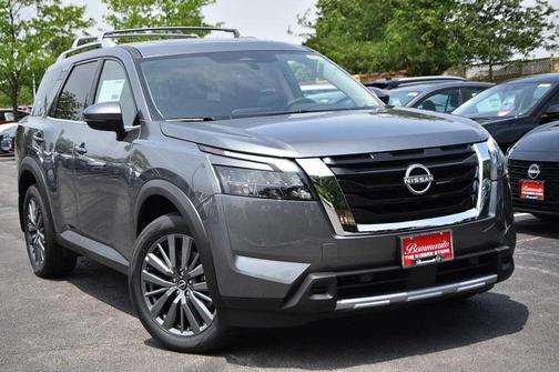 2025 Nissan Pathfinder SL