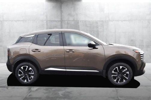 Canyon Bronze M 2026 Nissan Kicks SV