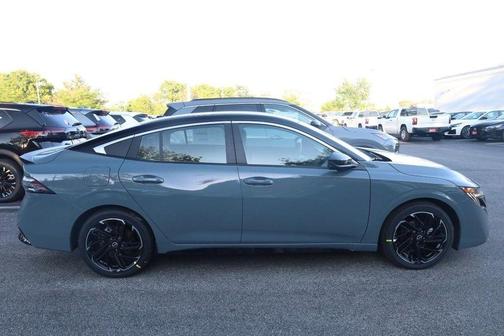 2t Gry Blk Roof 2026 Nissan Sentra SR