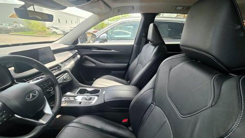 Mineral Black 2023 INFINITI QX60 Pure