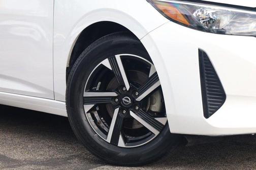 Cloud White 2025 Nissan Sentra SV