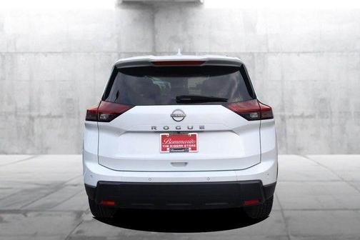 Everest White P 2025 Nissan Rogue SV