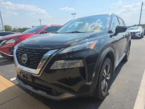 2022 Nissan Rogue SL