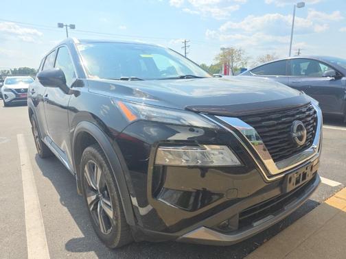 2022 Nissan Rogue SL