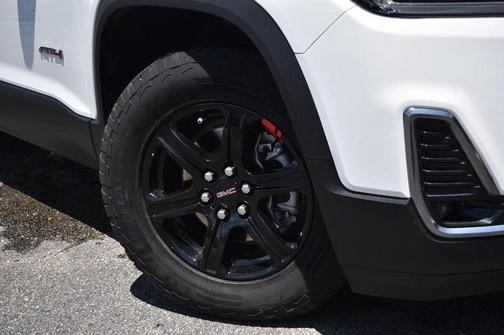 2022 GMC Acadia AT4
