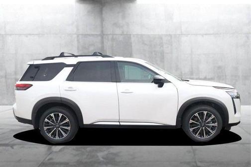 Everest White P 2026 Nissan Pathfinder Platinum