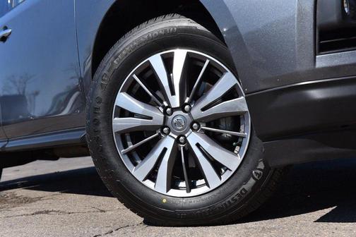 2020 Nissan Pathfinder SL