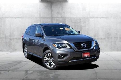 2020 Nissan Pathfinder SL