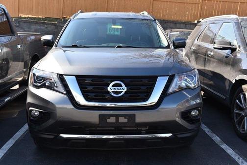 2020 Nissan Pathfinder SL