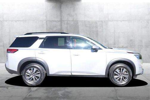 Brilliant Silver Metallic 2025 Nissan Pathfinder SV