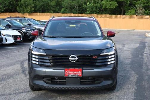 Gun Metallic 2025 Nissan Kicks SR