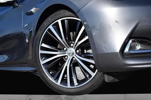 2017 INFINITI Q60 3.0T Premium