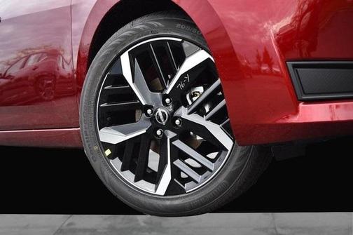 2025 Nissan Versa 1.6 SR