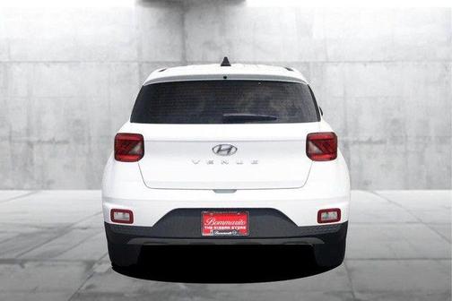 Ceramic White 2021 Hyundai VENUE SE