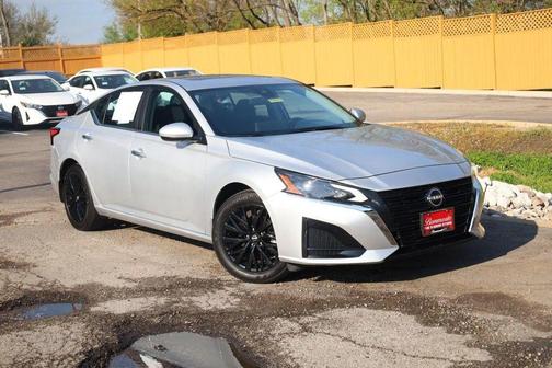 Brilliant Silver Metallic 2025 Nissan Altima SV