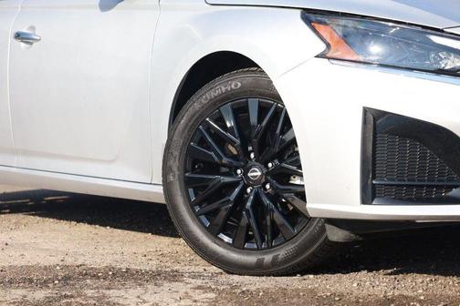 Brilliant Silver Metallic 2025 Nissan Altima SV