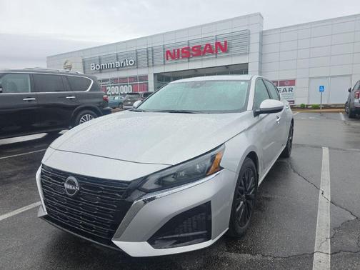 Brilliant Silver Metallic 2025 Nissan Altima SV