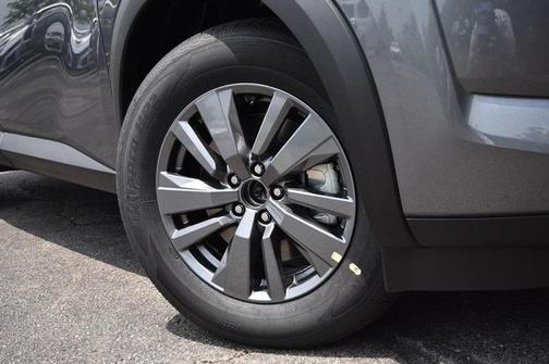 2025 Nissan Pathfinder S