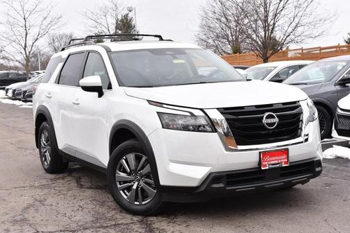 2025 Nissan Pathfinder SV