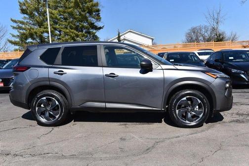 2025 Nissan Rogue SV