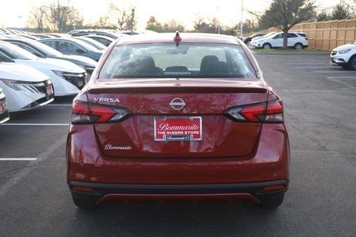 2025 Nissan Versa 1.6 SR