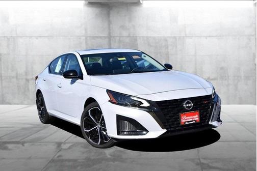 2025 Nissan Altima SR