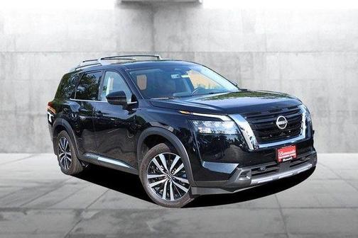 Super Black 2025 Nissan Pathfinder Platinum