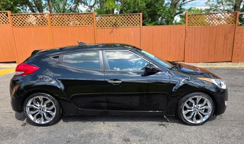 2014 Hyundai Veloster RE:FLEX w/Red