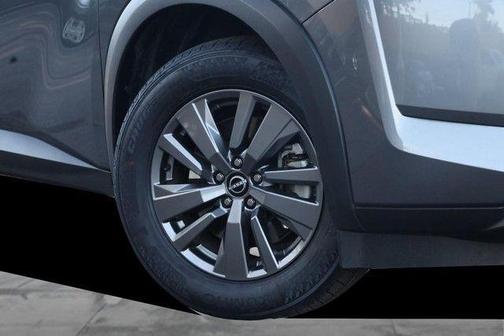 Gun Metallic 2025 Nissan Pathfinder SV