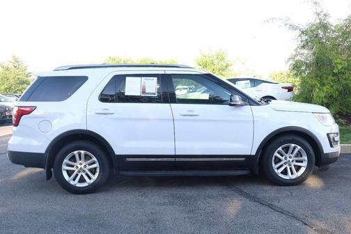 Oxford White 2016 Ford Explorer XLT