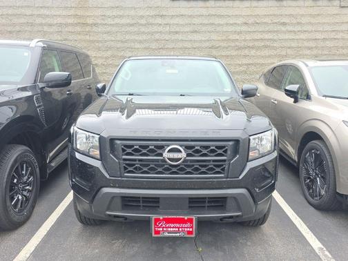 Black 2022 Nissan Frontier S