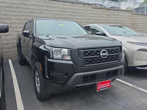 Black 2022 Nissan Frontier S