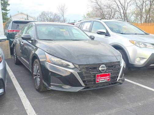 Super Black 2024 Nissan Altima 2.5 SV