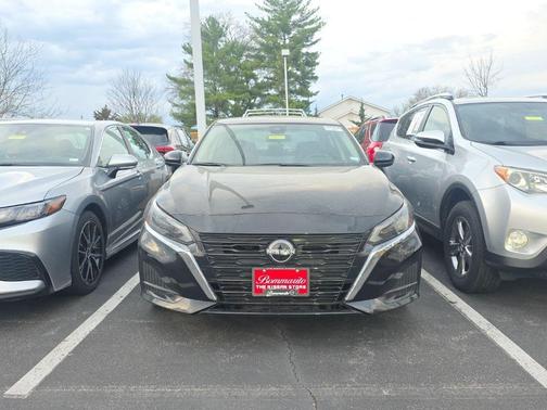 Super Black 2024 Nissan Altima 2.5 SV