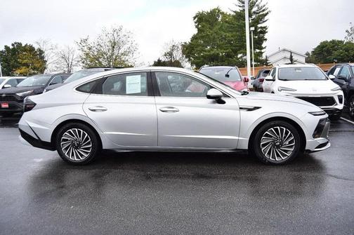 2024 Hyundai SONATA Hybrid SEL
