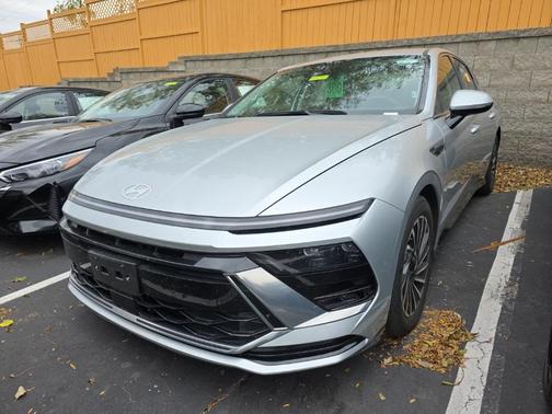 2024 Hyundai SONATA Hybrid SEL