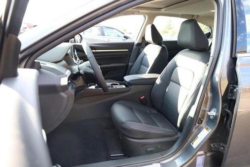 2025 Nissan Altima SL