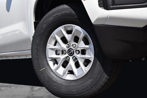 2025 Nissan Frontier S