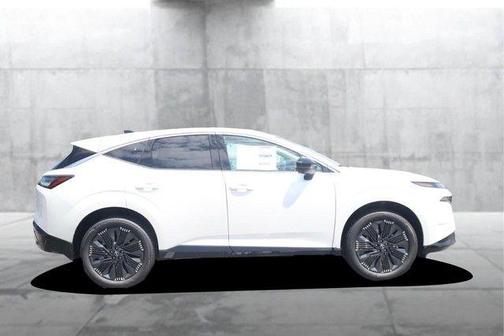 White Pearl 2026 Nissan Murano Platinum