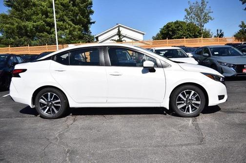 2025 Nissan Versa 1.6 SV